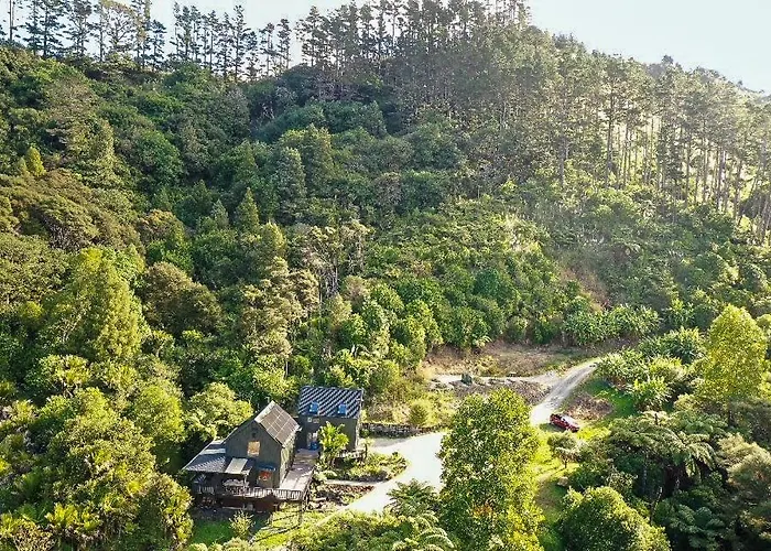Matakana Retreat - Luxury Off Grid Lodge In Nature
