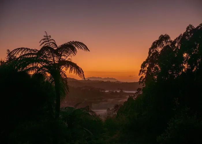 Matakana Retreat - Luxury Off Grid Lodge In Nature
