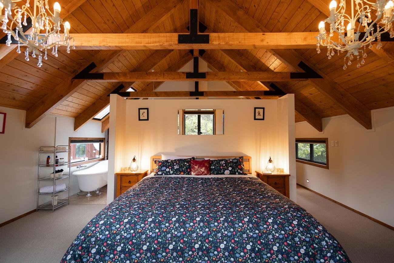 Holiday home Retreat - Luxury Off Grid In Nature