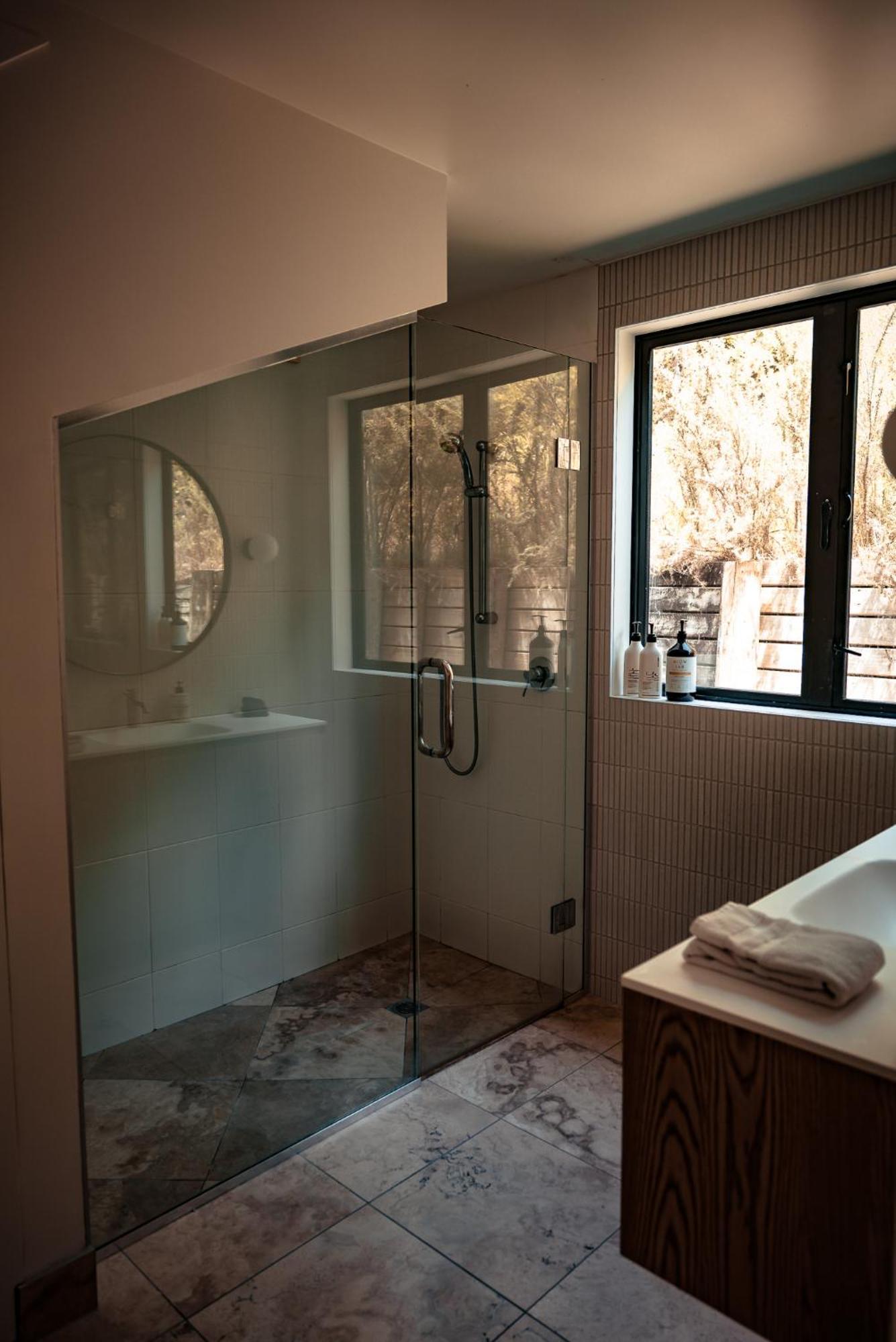 Holiday home Retreat - Luxury Off Grid In Nature Matakana